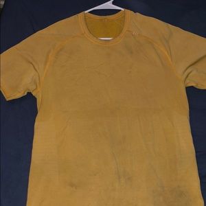 Metal vent lululemon shirt